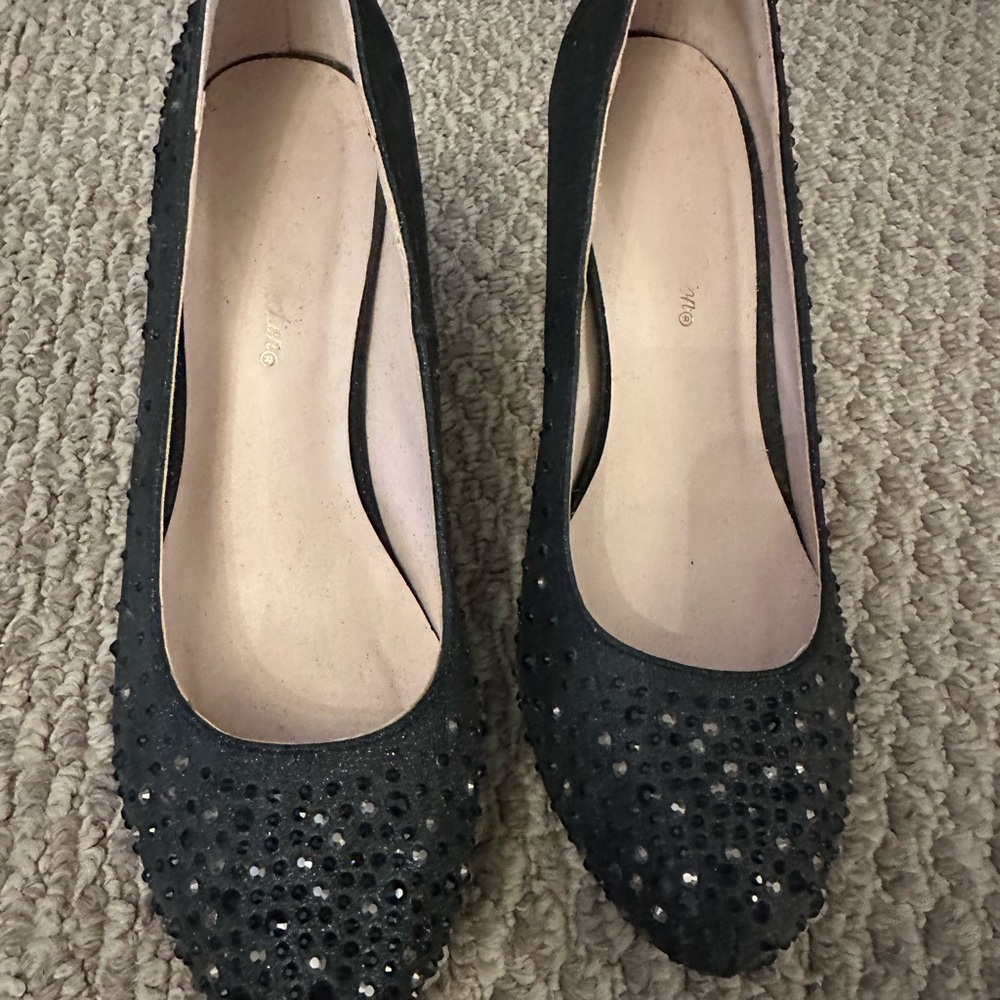 Elegant Black Studded Women's Flats